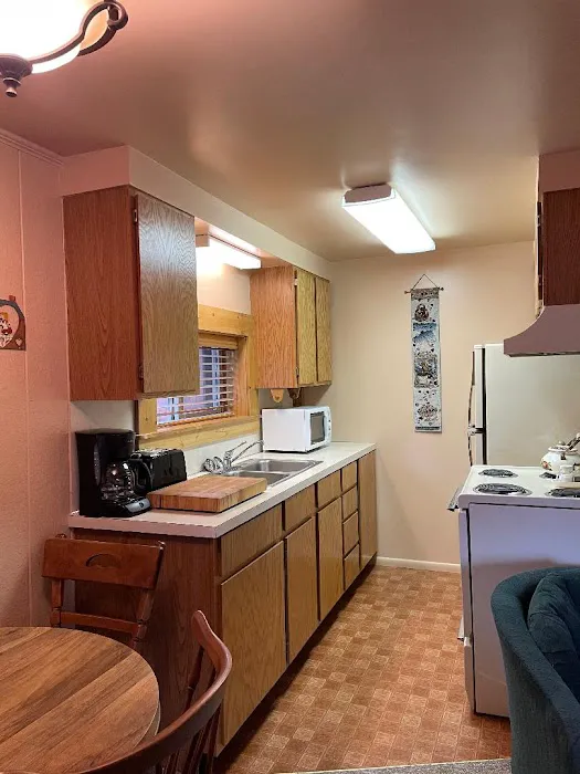 Wagonwheel RV and Cabin Picture 8