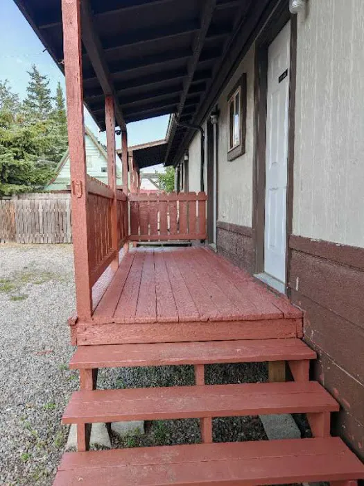 Wagonwheel RV and Cabin Picture 2