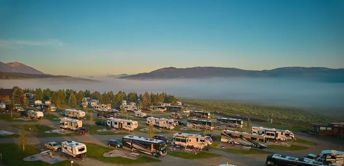 Red Rock RV Park Picture 4