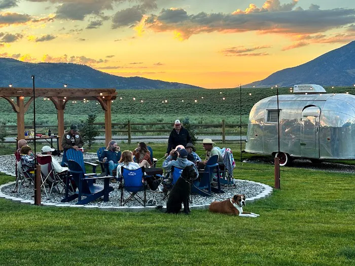 Red Rock RV Park Picture 6