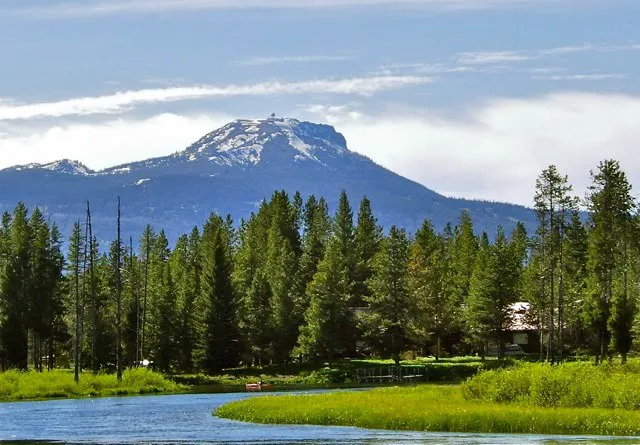 Yellowstone Adventure RV Picture 4