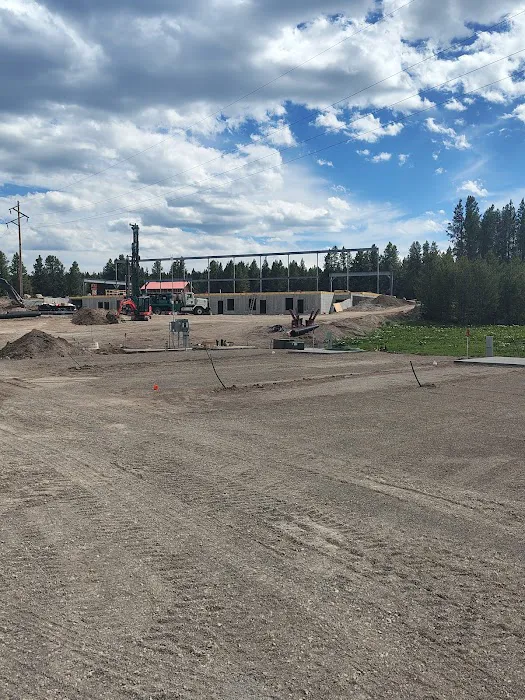 Yellowstone Adventure RV Picture 2