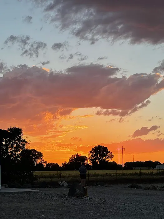 Yellowstone Lakeside RV Park Picture 10