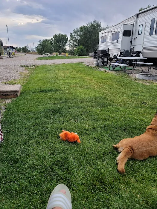 Yellowstone Lakeside RV Park Picture 9