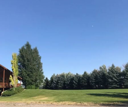 The Lodge at Western Wings, RV Park