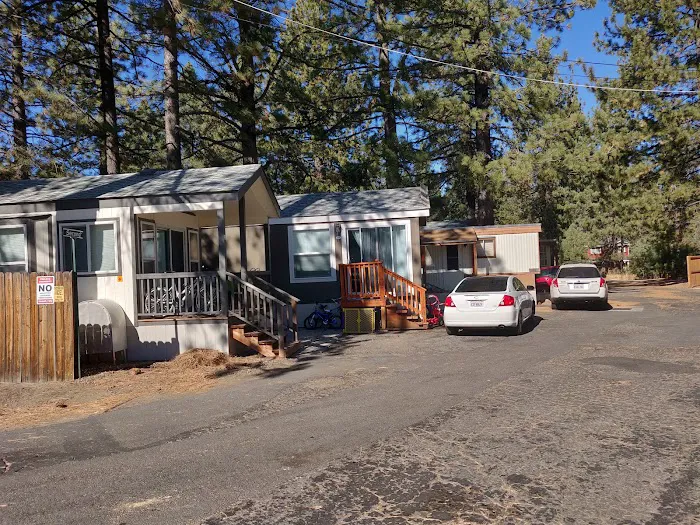 Skylark Mobile Home Park Picture 7