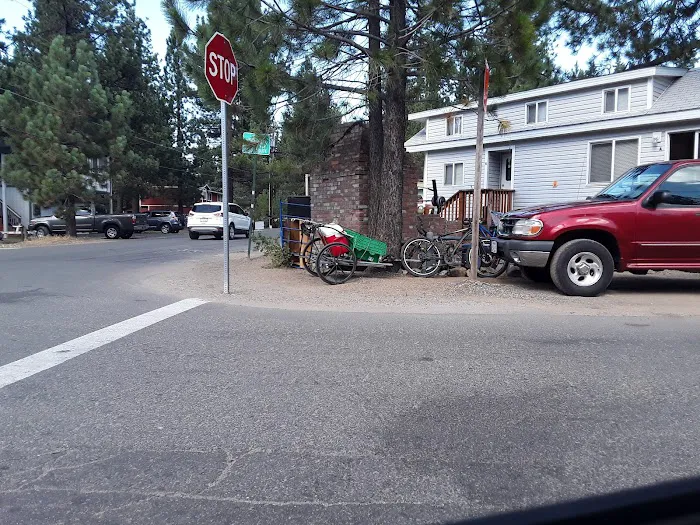 Skylark Mobile Home Park Picture 3