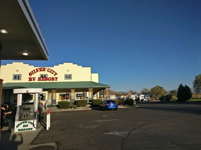 Silver City RV Resort Picture 10