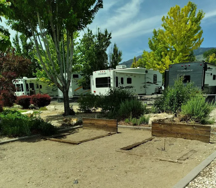 Camp-N-Town Picture 1