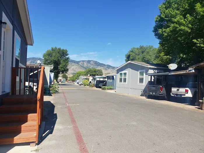 Mountain's Edge Community Picture 5