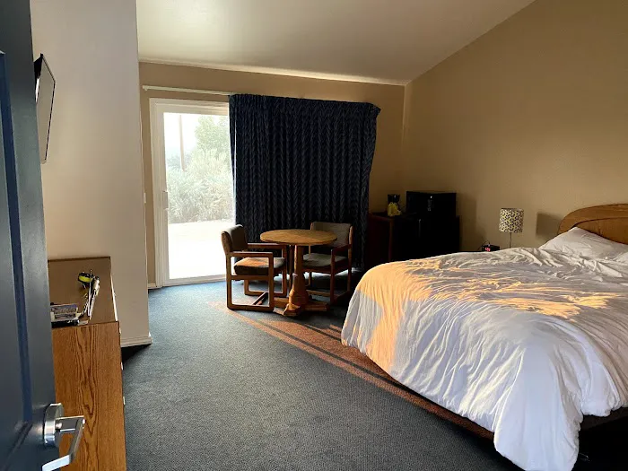 Meadowcliff Lodge Coleville KOA Picture 3