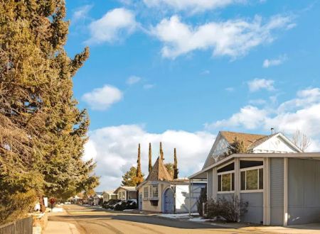 Sagebrush, Family Friendly Community