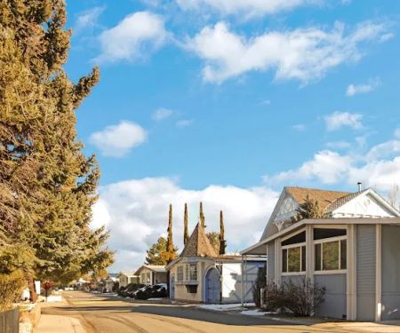 Sagebrush, Family Friendly Community