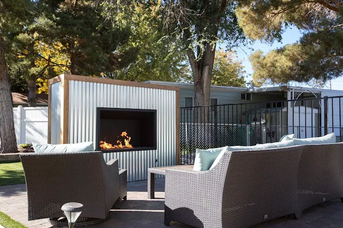 Lucky Lane Mobile Home Park Picture 6