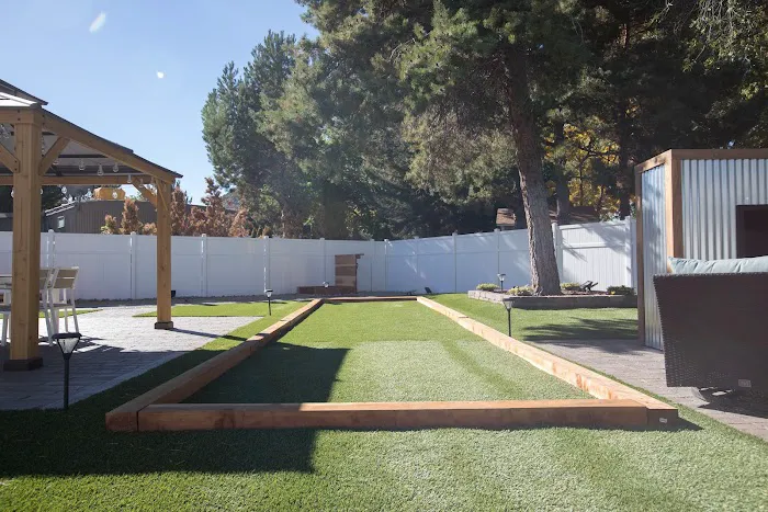 Lucky Lane Mobile Home Park Picture 5