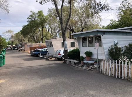 Travelier Mobile Home Park