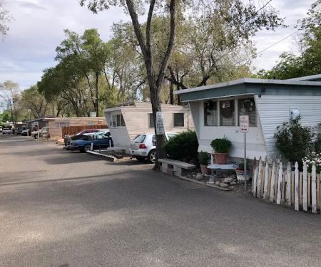 Travelier Mobile Home Park