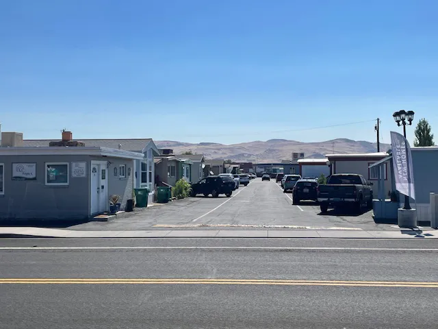 Triple C Manufactured Home Community Picture 2