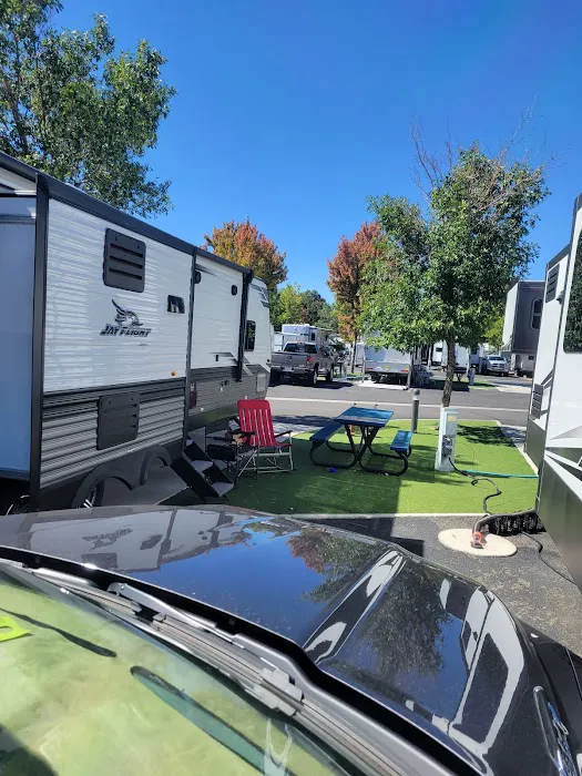 Sparks Marina RV Park Picture 7