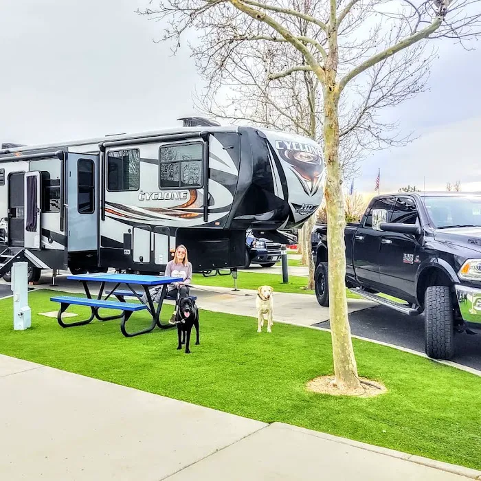 Sparks Marina RV Park Picture 8