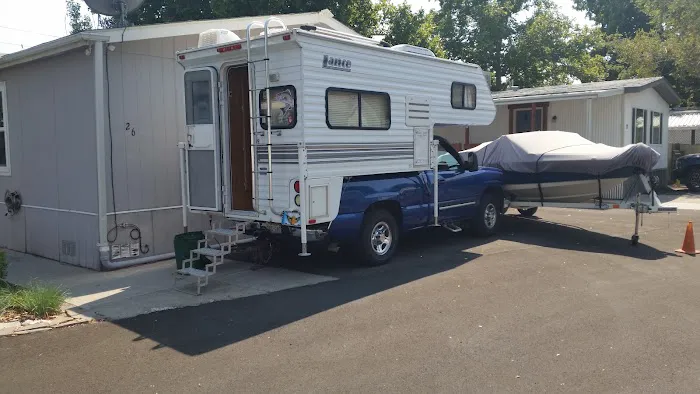 Oasis Mobile Estates Picture 8