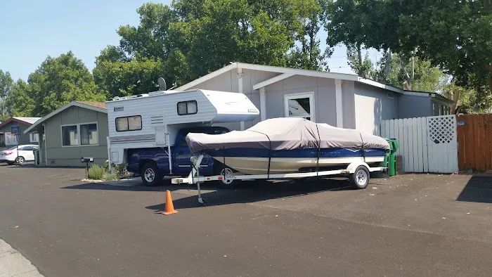 Oasis Mobile Estates Picture 2