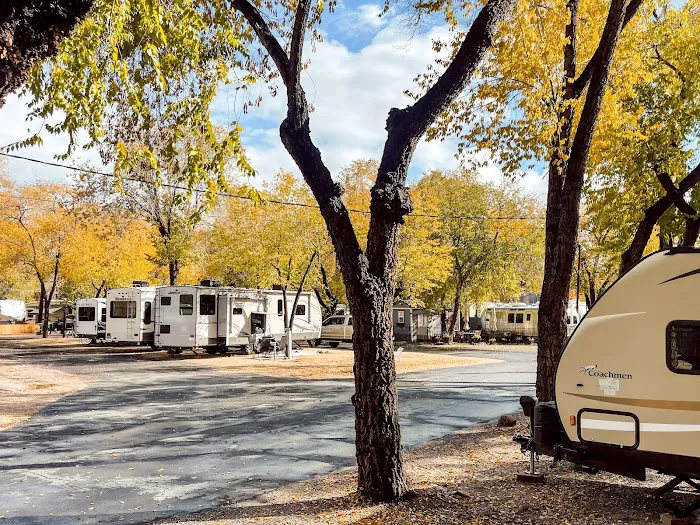 River West Resort Picture 2