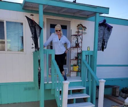 Lyons Crest Mobile Home Park