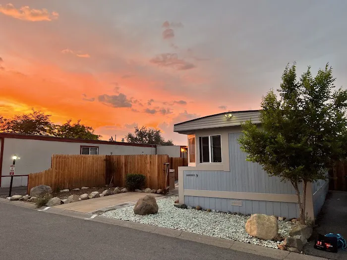 Sierra Shadows Mobile Home Picture 2