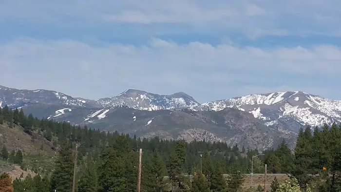 Truckee River RV Park Picture 4