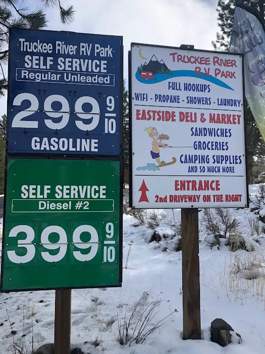 Truckee River RV Park Picture 10