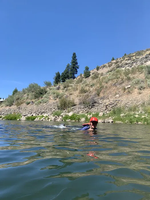 Truckee River RV Park Picture 2