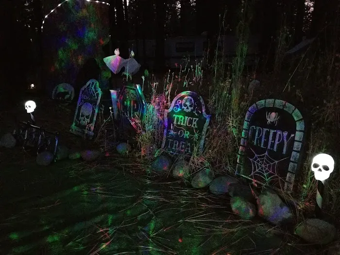 Feather River RV and Mobile Home Park Picture 2