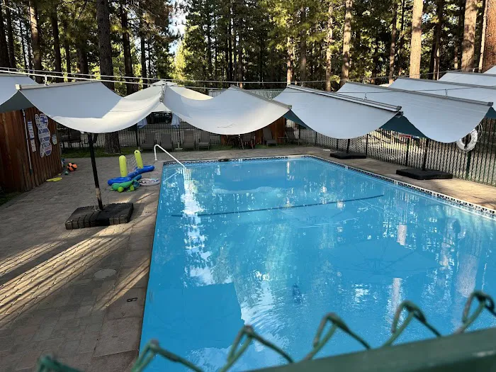 Feather River RV and Mobile Home Park Picture 4