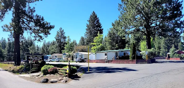 Village Green Mobile Home Park Picture 4