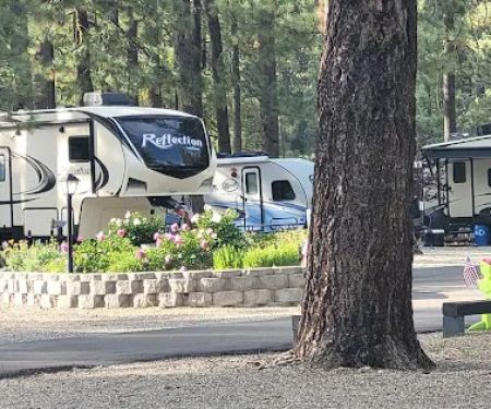 Clio's Rivers Edge RV Park