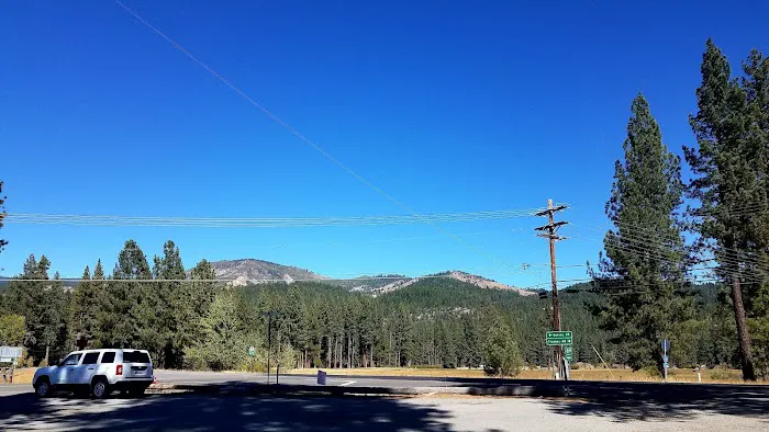 Movin' West RV Park Picture 9