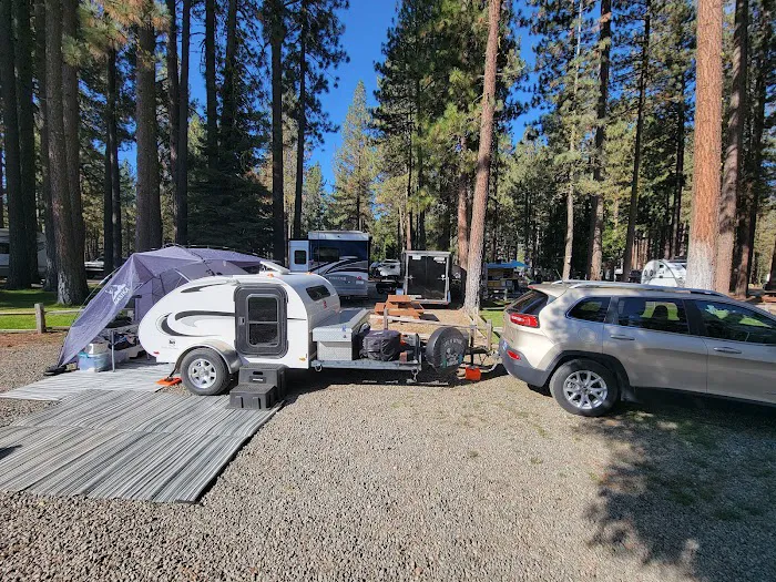 Movin' West RV Park Picture 8