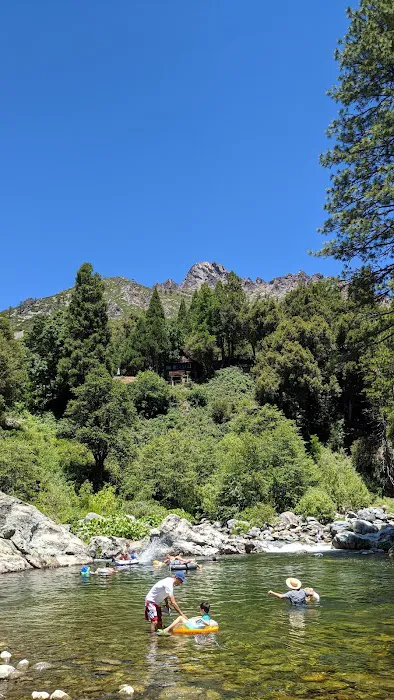 Sierra Skies RV Park Picture 9