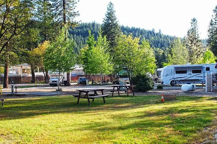 Pioneer RV Park Picture 5