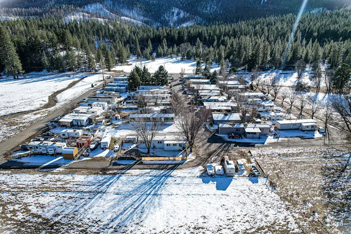 Arlington Heights Mobile Home & RV Park Picture 10