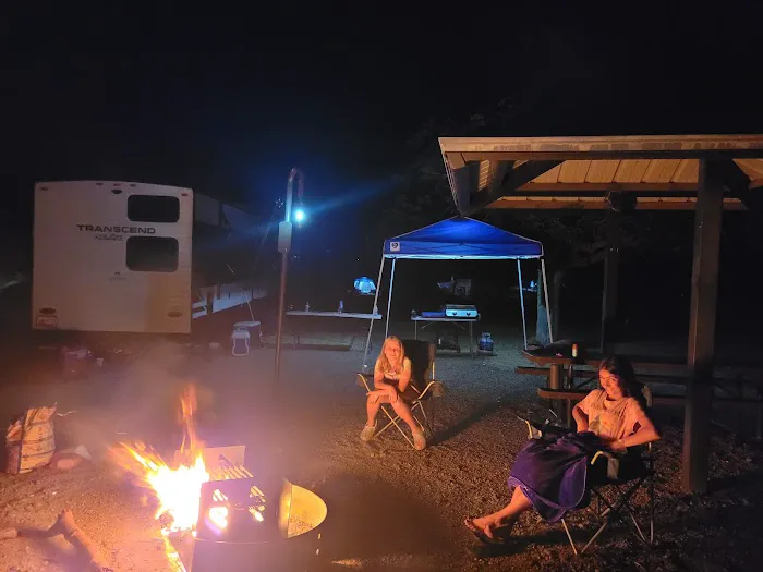 Lake Success Mobile Lodge Picture 2