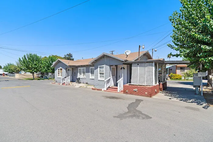 Sierra View Mobile Home Park Picture 4