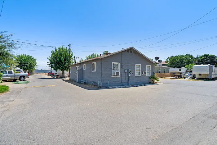 Sierra View Mobile Home Park Picture 3