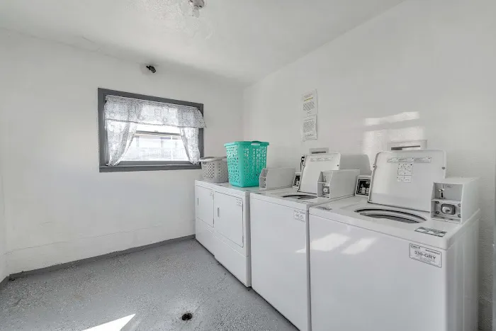 Porterville Mobile Village Picture 1