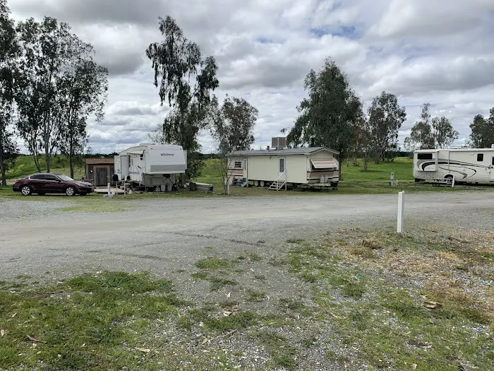 Friends RV Park Picture 1