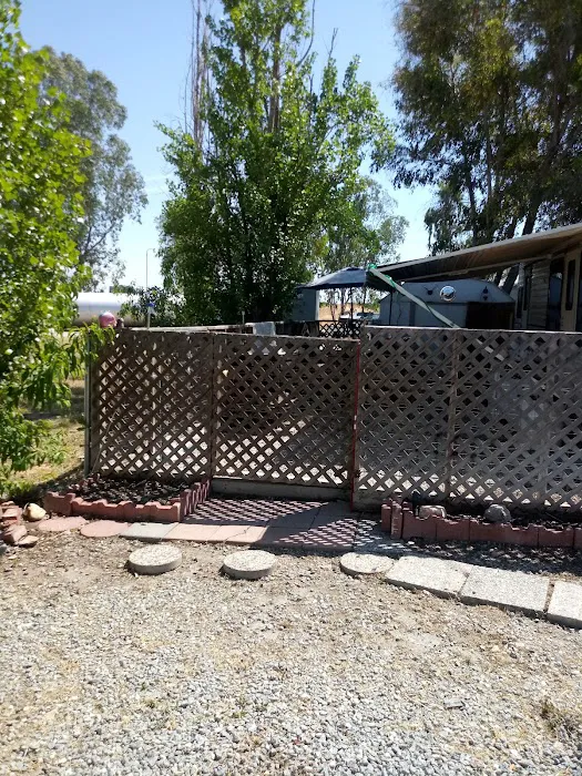 Friends RV Park Picture 7