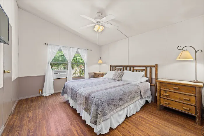 KRS RV Resort@Camp James Picture 2