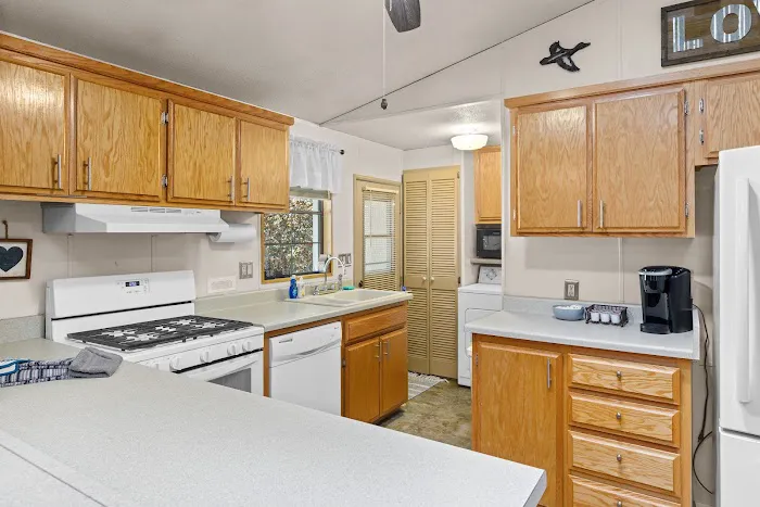 KRS RV Resort@Camp James Picture 5