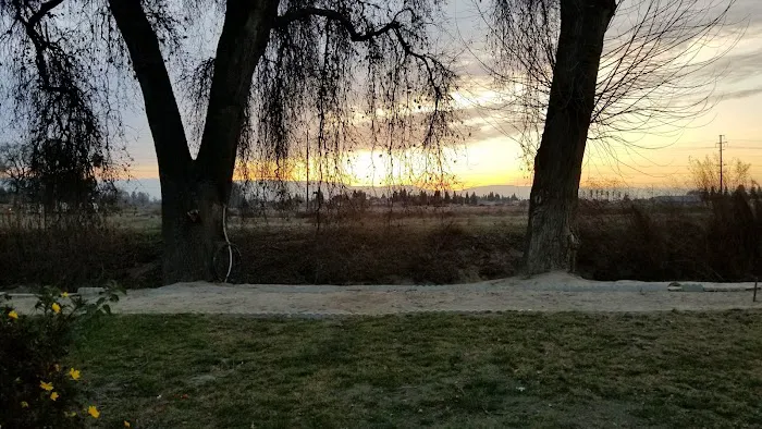 Gold Star Mobile Estates Picture 3